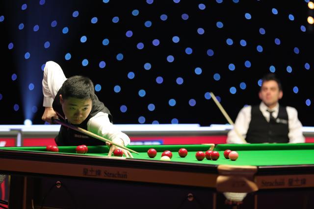 钻入球门死 钻入球门死